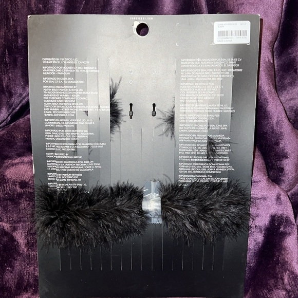 FAUX FUR HORNS HEADBAND and FAUX FUR CHOKER - Picture 3 of 4